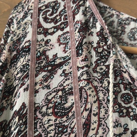 AEO Boho Deep V Neck Boho Peasant Top Blouse Womens XL Viscose Velvet seams - Picture 5 of 12